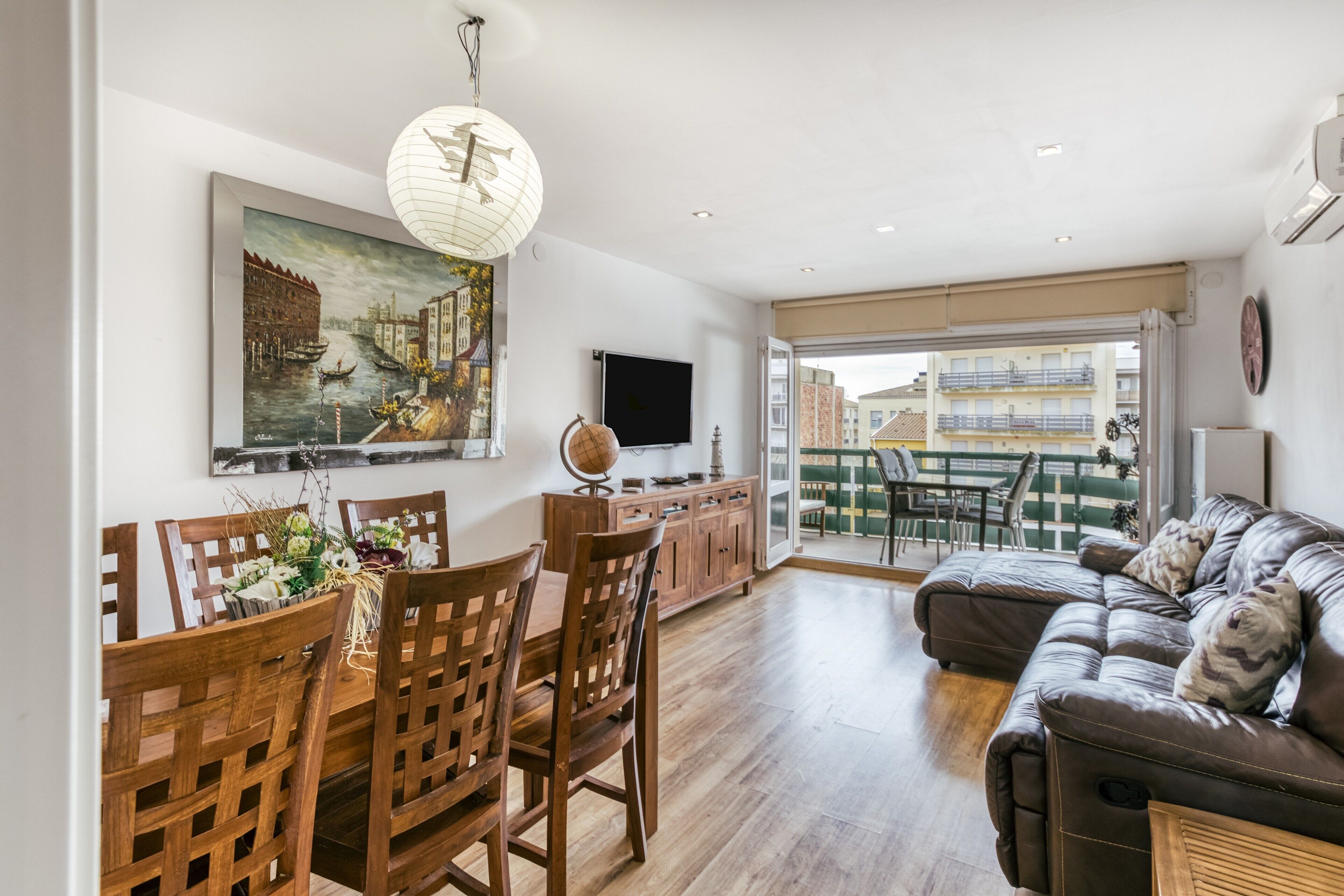 Televisión, estéreo