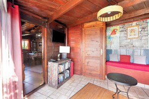 Interior - Holiday Home 'Casa El Retiro' with Sea View, Wi-Fi and Air Conditioning (Tijarafe)