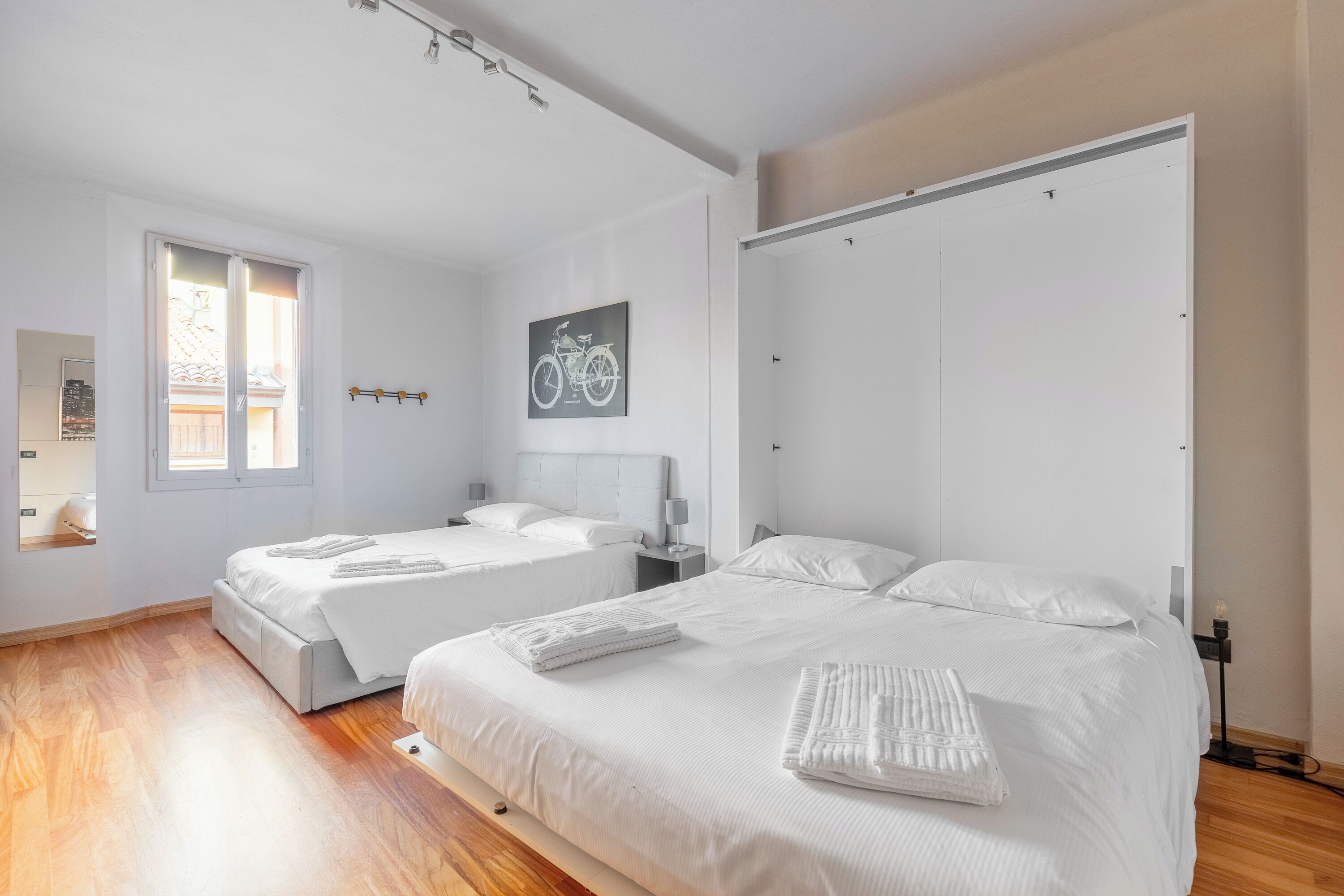 1 habitación, tabla de planchar con plancha, wifi gratis y ropa de cama 