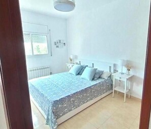 6 camere, Wi-Fi gratuito, lenzuola