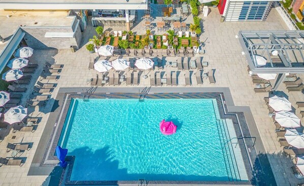 POOL - Amazing Pool+ Gym+ Hot Tub | Modern Design (Hollywood)
