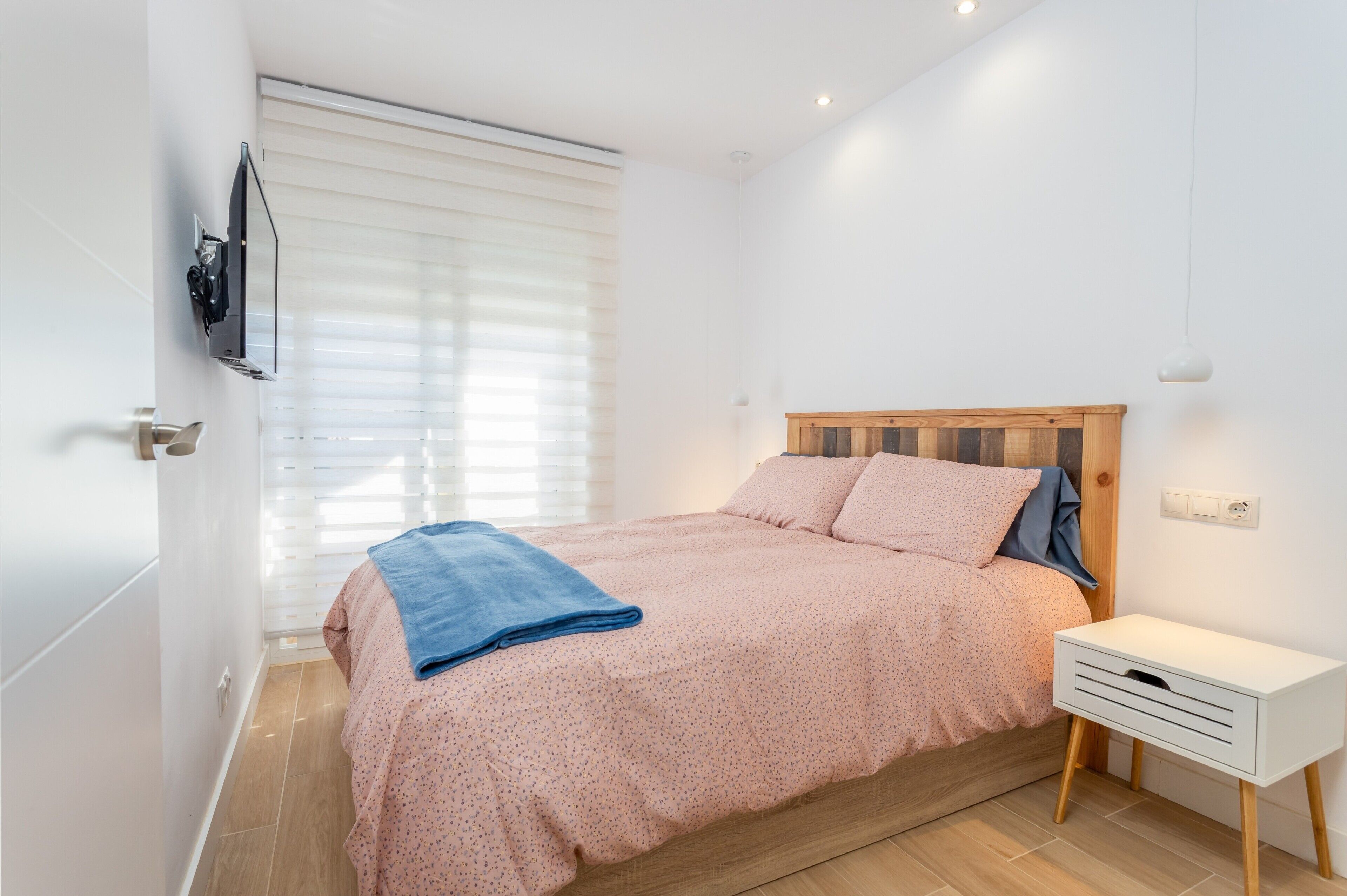 1 slaapkamer, een strijkplank/strijkijzer, gratis wifi, beddengoed