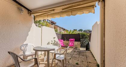 Ferienwohnung 'Cap-ferret La Forestière Réf 2' mit Gemeinschaftspool und privater Terrasse