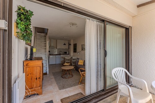 Ferienwohnung 'Cap-ferret La Forestière Réf 2' mit Gemeinschaftspool und privater Terrasse