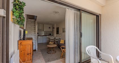 Ferienwohnung 'Cap-ferret La Forestière Réf 2' mit Gemeinschaftspool und privater Terrasse