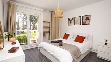 3 bedrooms, iron/ironing board, free WiFi, bed sheets