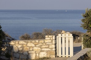 Exterior - Stunning Beachfront 3BR Villa (Paros)