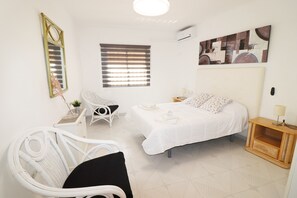 3 chambres, fer et planche à repasser, Wi-Fi gratuit, draps fournis