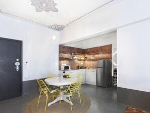 1 bedroom - Centrally Athenian Apartment (Athens)