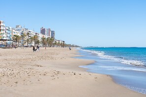 Beach nearby - Apartment 'Center Beach Calafell' with Balcony, Wi-Fi and Air Conditioning (Calafell)