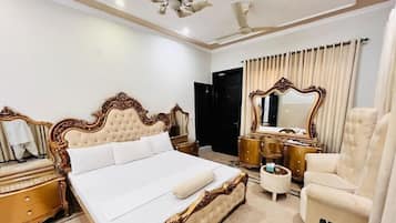Standard Double Room | Free WiFi