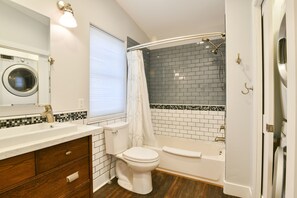 تجهيزات دش، مجففات شعر، مناشف