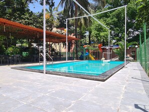 Outdoor pool - Palm Springs Beach Resort - Gorai (Mumbai)