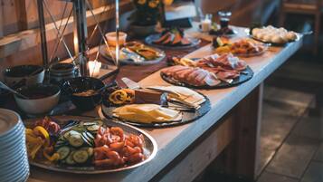 Ilmainen päivittäinen buffetaamiainen