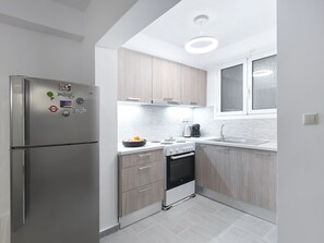 Coffee/tea maker, cookware/dishes/utensils - 2BR Next to the National Gallery (Athens)