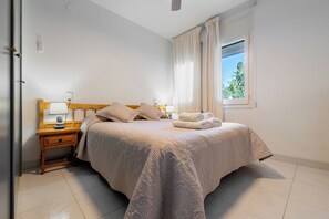 3 bedrooms, free WiFi, bed sheets - Holiday Home 'Casa De Vacaciones La Terraza' with Private Pool, Wi-Fi and Air Conditioning (Riumar)