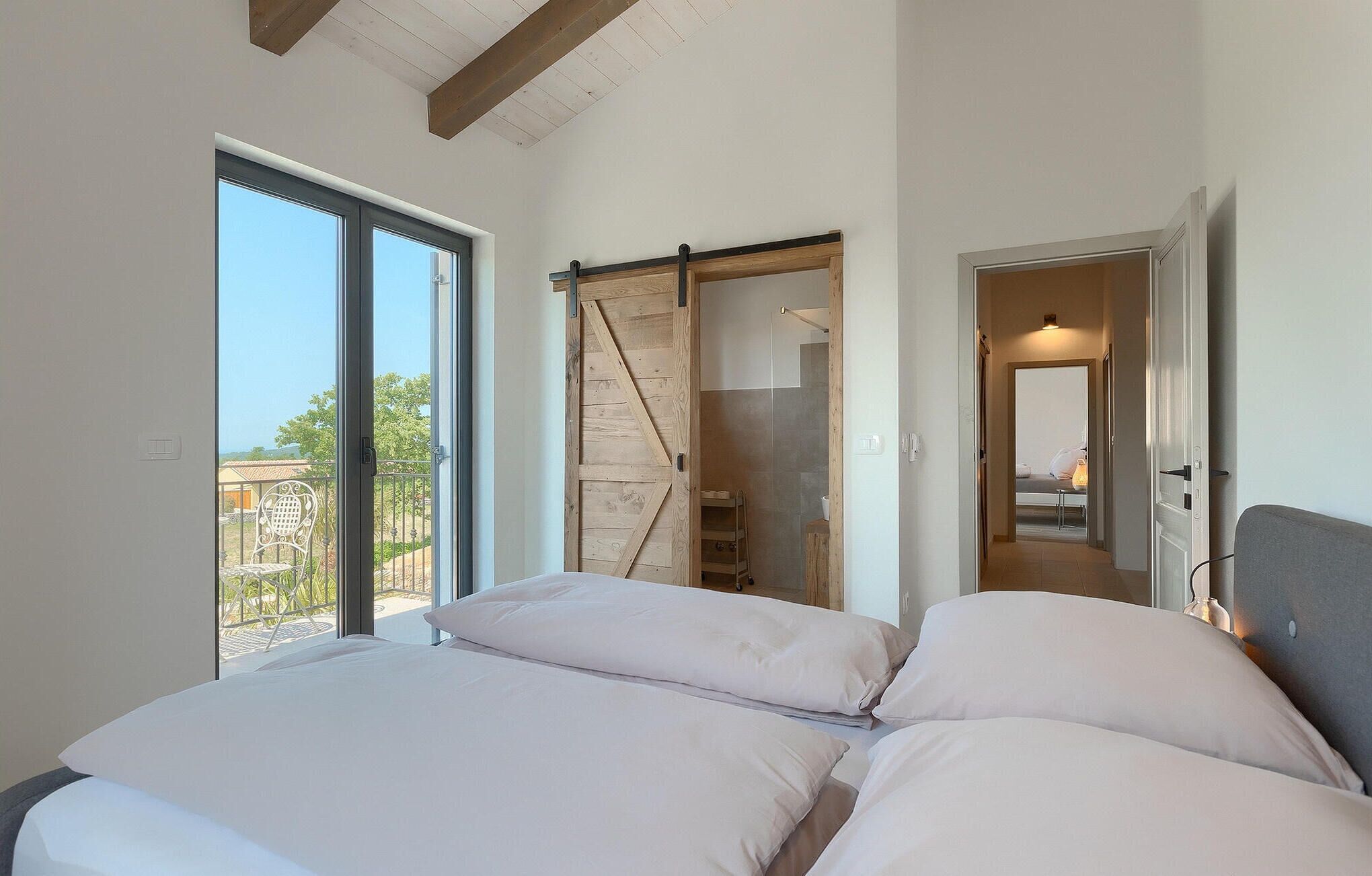 4 Schlafzimmer, Reisekinderbett, kostenloses WLAN, Bettwäsche