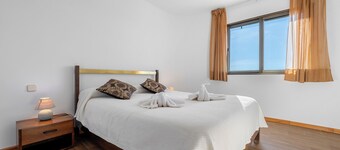 Villa 'De L'ebre' met privézwembad, wifi en airconditioning