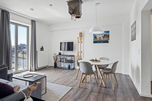 Télévision, livres, chaßne hi-fi