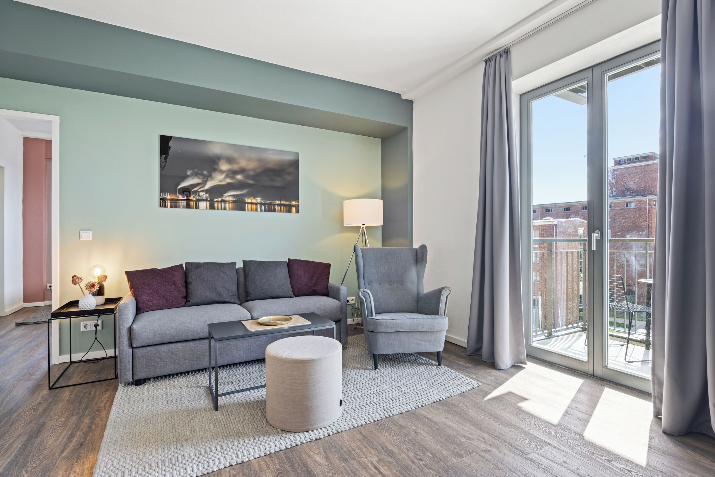 Fernseher, Bücher, Stereoanlage