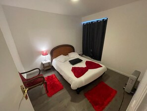 Appartement | Décor unique, fer et planche à repasser, accès au Wi-Fi (inclus)