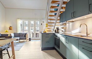 Fridge, stovetop, dishwasher, coffee/tea maker - Nice apartment in Vestervig with sauna (Vestervig)