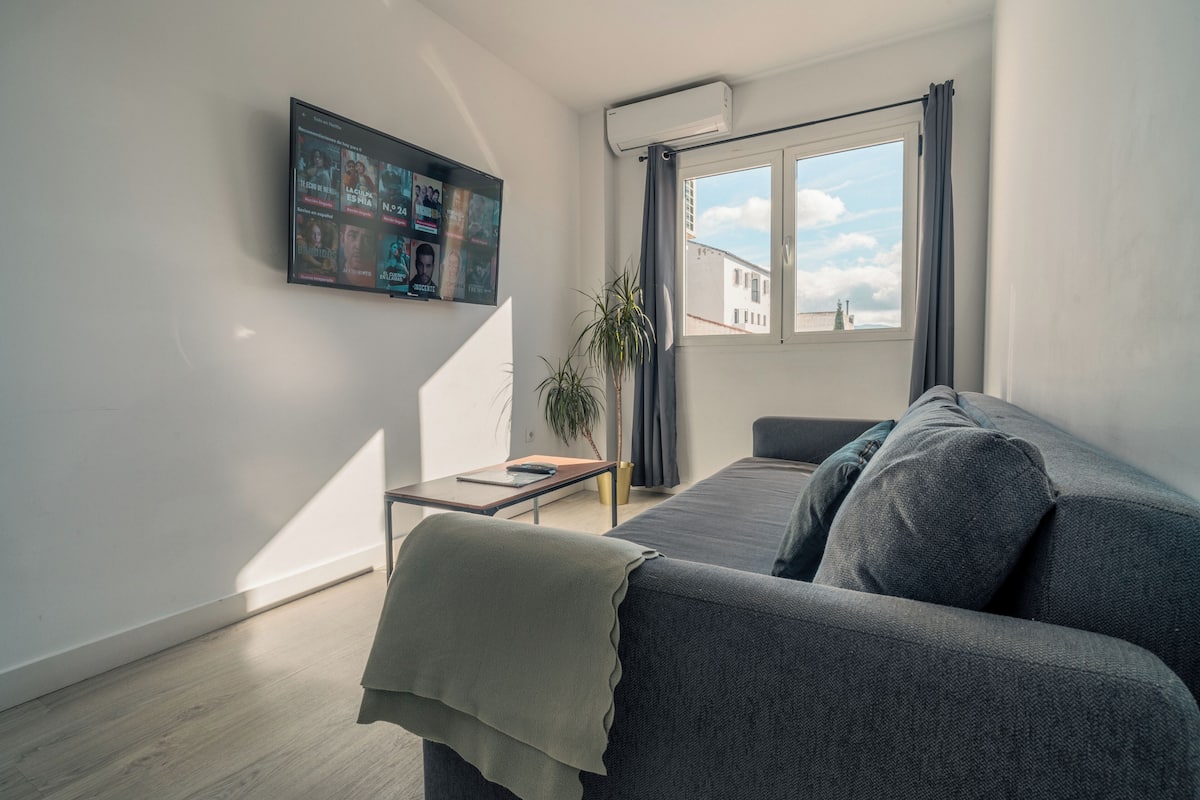 Apartment | Living area | 50-inch plasma TV with cable channels, Netflix, streaming services