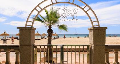 C206-228 UHC VERSAILLES CAMBRILS APARTMENTS