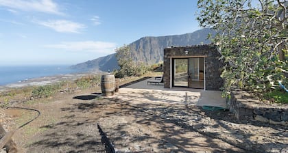 Holiday Home 'Apartamento El Moral' with Sea View, Private Terrace and Wi-Fi