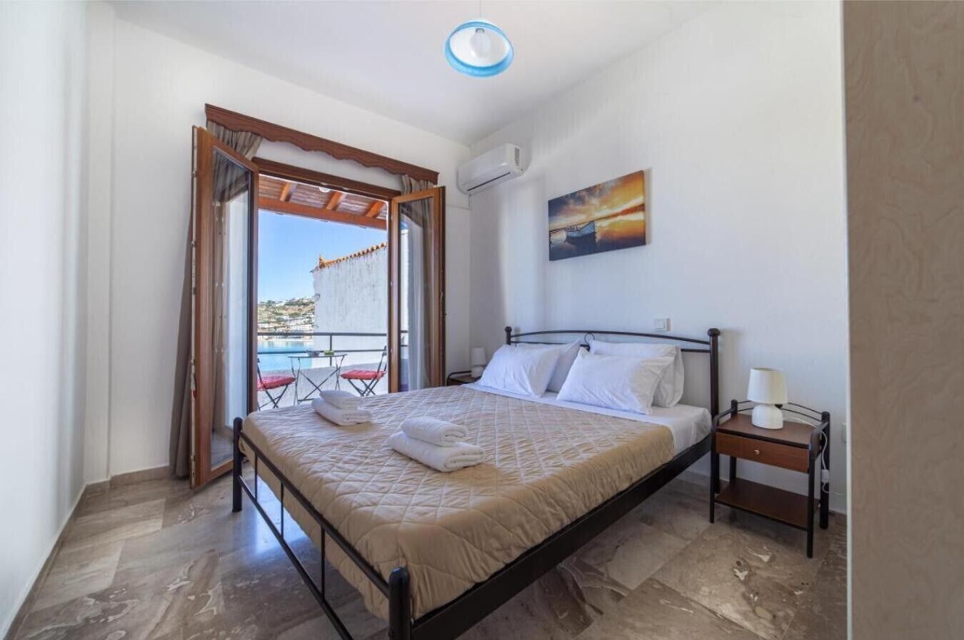 2 chambres, accès au Wi-Fi (inclus), literie fournie