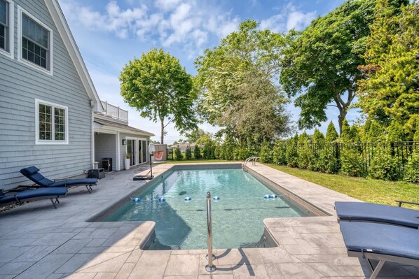 Pool - Tee n’ Sea | Luxury Getaway - Golf & Coastal Views (Groton)