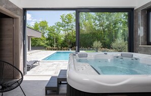 Opvarmet pool