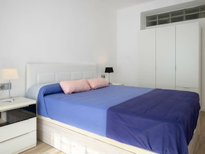 1 chambre, accès au Wi-Fi (inclus), literie fournie