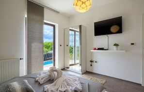 3 soverom, reiseseng for barn, wi-fi (inkludert) og sengetøy