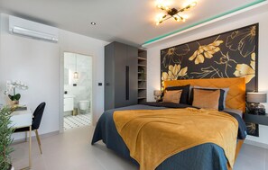 3 bedrooms, travel crib, free WiFi, bed sheets - Beach front home in Pula (Pula)