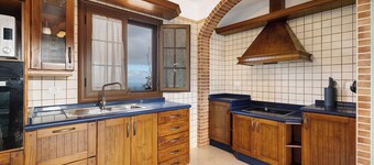Holiday Home 'Casa Girdana' with Sea View, Private Terrace and Wi-Fi