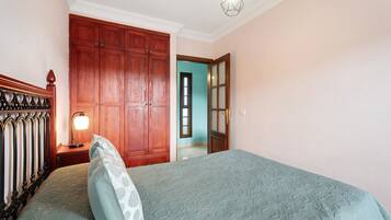 2 Schlafzimmer, Bügeleisen/Bügelbrett, kostenloses WLAN, Bettwäsche