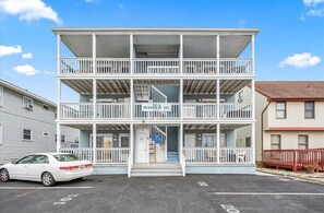 Exterior - Nicely Renovated Two Bedroom Oceanside Condo (Ocean City)