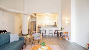 Appartement exécutif | 3 chambres, fer et planche à repasser, accès au Wi-Fi (inclus)