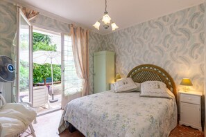 1 makuuhuone, silitysrauta/-lauta, ilmainen Wi-Fi, vuodevaatteet