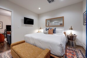 1 bedroom, desk, iron/ironing board, WiFi