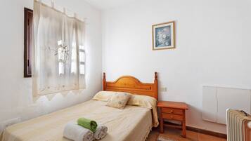 4 quartos, Wi-Fi de cortesia, roupa de cama