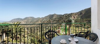 Ferienhaus 'Casa De Berta' mit Bergblick, privater Terrasse und WLAN