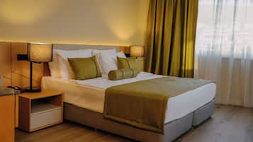 Club Room, Garden View | Premium bedding, Select Comfort beds, free minibar, in-room safe
