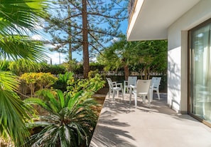 Terrace/patio - Apartment 'Apartamento Ponent 5' with Private Terrace, Wi-Fi and Air Conditioning (Cala Ratjada)