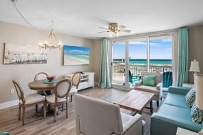 Smart TV, video library, stereo - Walk out to Beach and Pool - Renovated - Spectacular Gulf views (Destin)