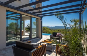 Terrace/patio - Beautiful home in Vrbnik (Vrbnik)