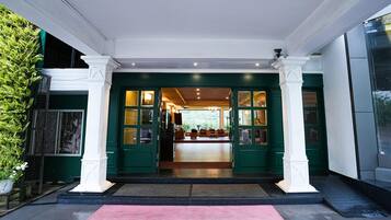 Entrada al alojamiento