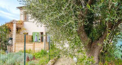 Apartment 'Vallon Des Prés' mit privater Terrasse, Gemeinschaftsgarten und WLAN