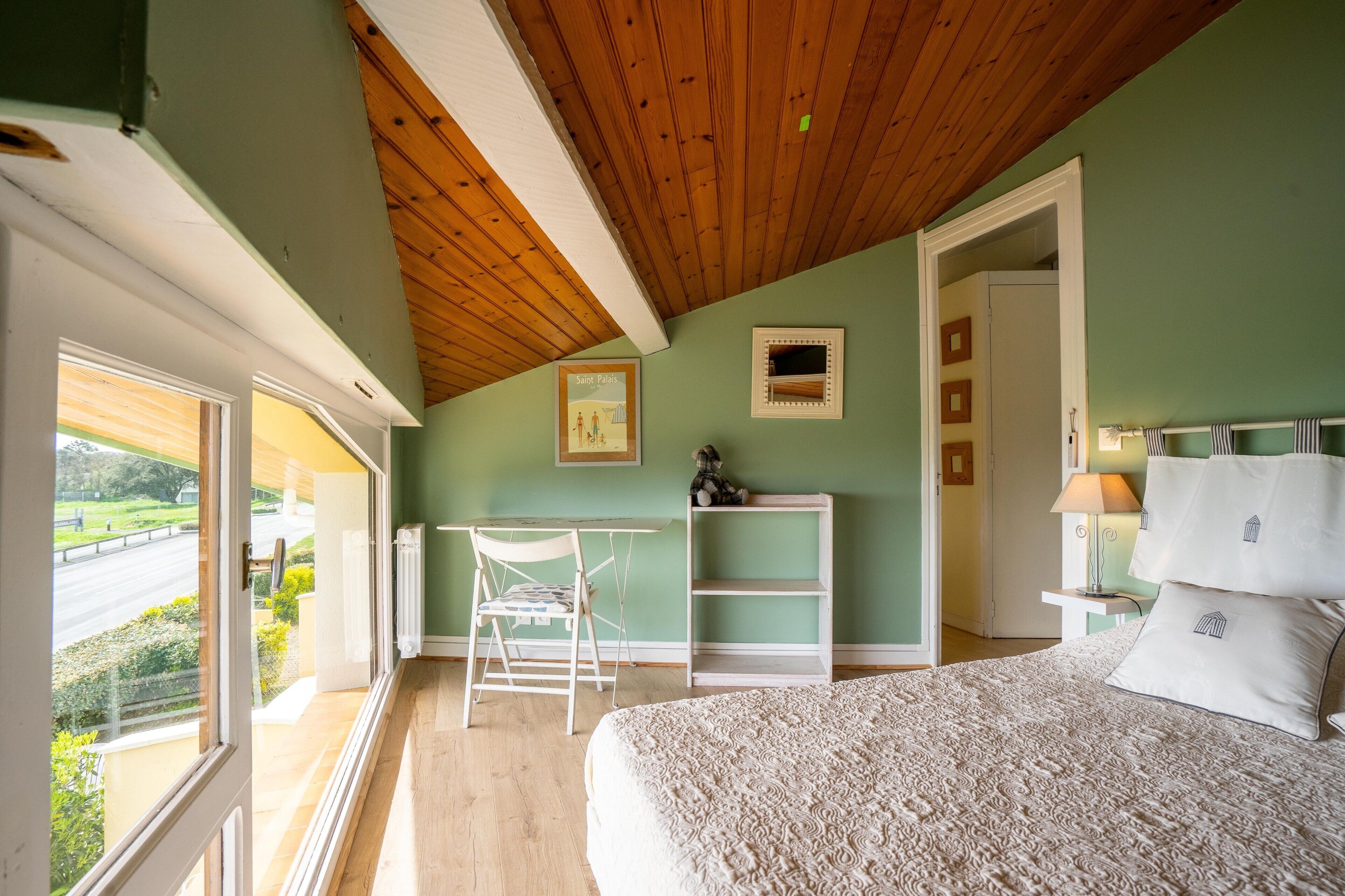 2 habitaciones, tabla de planchar con plancha y wifi gratis 